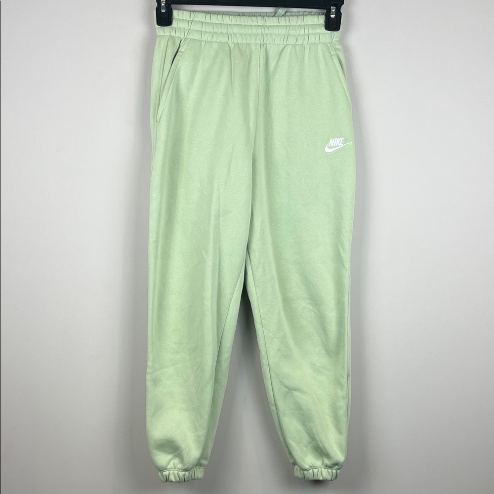 Nike Like-New Girls Mint Green Sweatpants Size Medium